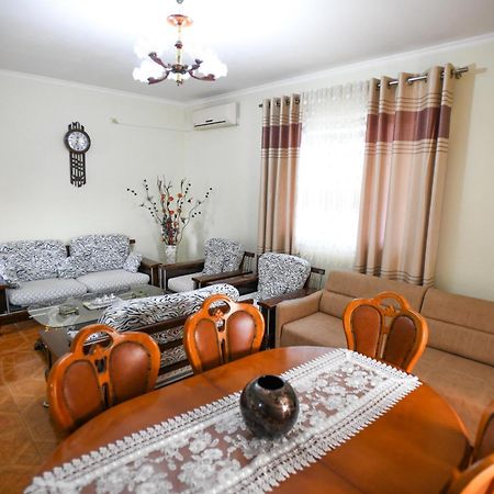 Apartment Darlin Berat Exterior foto