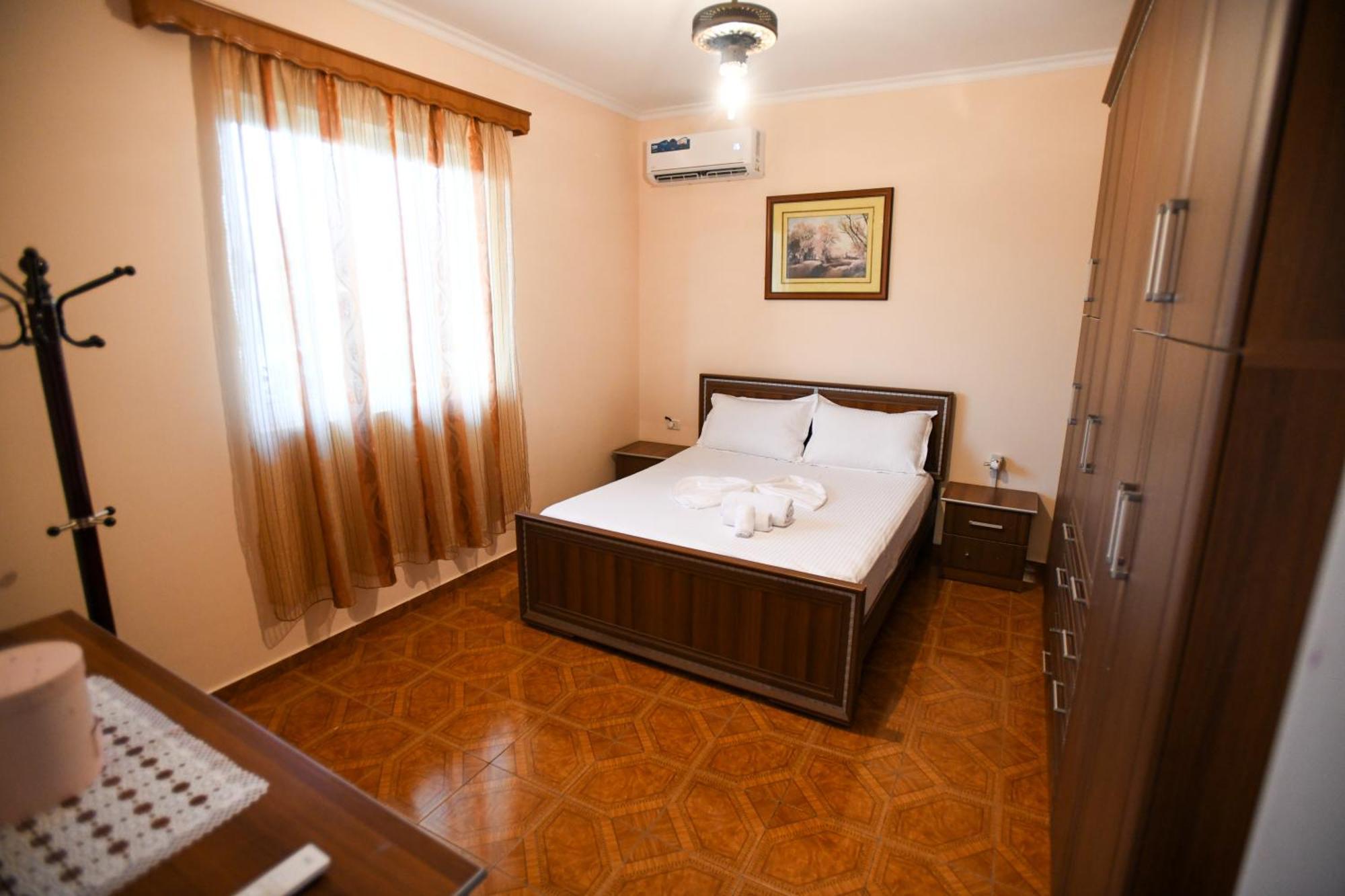 Apartment Darlin Berat Exterior foto